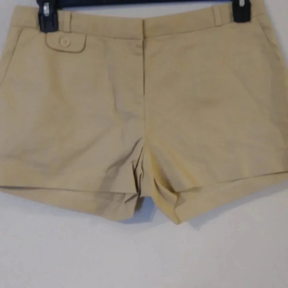 Old Navy Chino Mid Rise Stretch Shorts - Picture 2 of 5